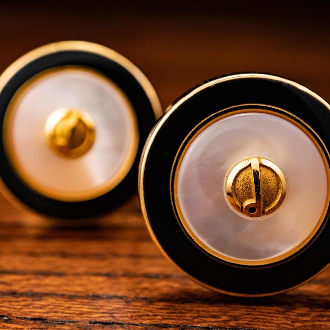 P.M☆9 Dunhill ダンヒル 大切な日の為の白蝶貝 カフリンクス 楽天市場】3/5 最大28倍 エントリー＆買いまわり☆【名入れ可有料