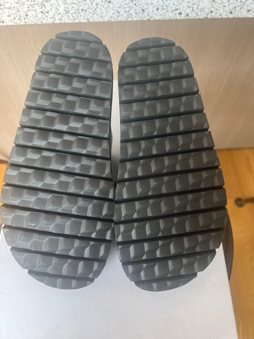 ピエールアルディ クロスライドサンダルブラック36 - メルカリ