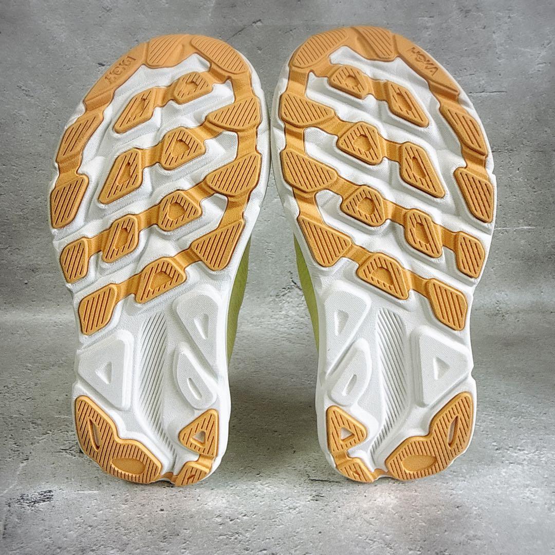 美品　HOKA ホカ　クリフトン9 レディース　24.5cm 軽量