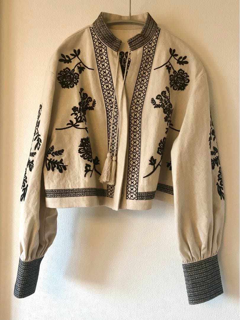 Ameri〜VINTAGE FLOWER EMBROIDERY SHIRT〜 - メルカリ