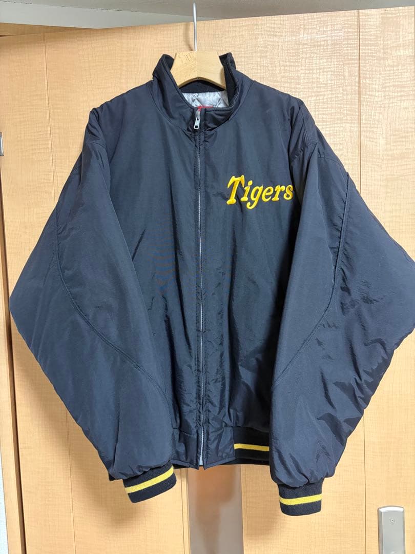 阪神タイガース グラウンドコート Oサイズ - メルカリ