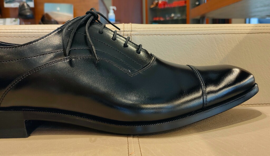 比較されやすい黒のストレートチップ | 靴のリーガルコーポレーション