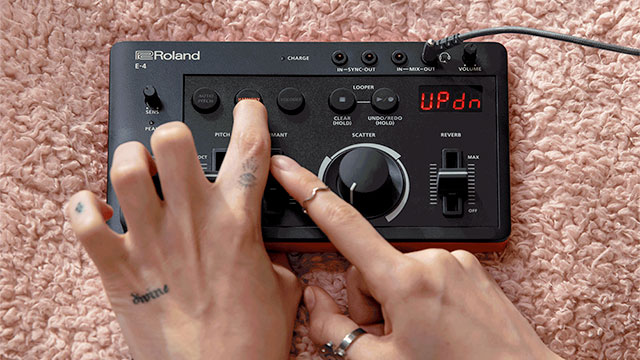 Roland - E-4 | Voice Tweaker