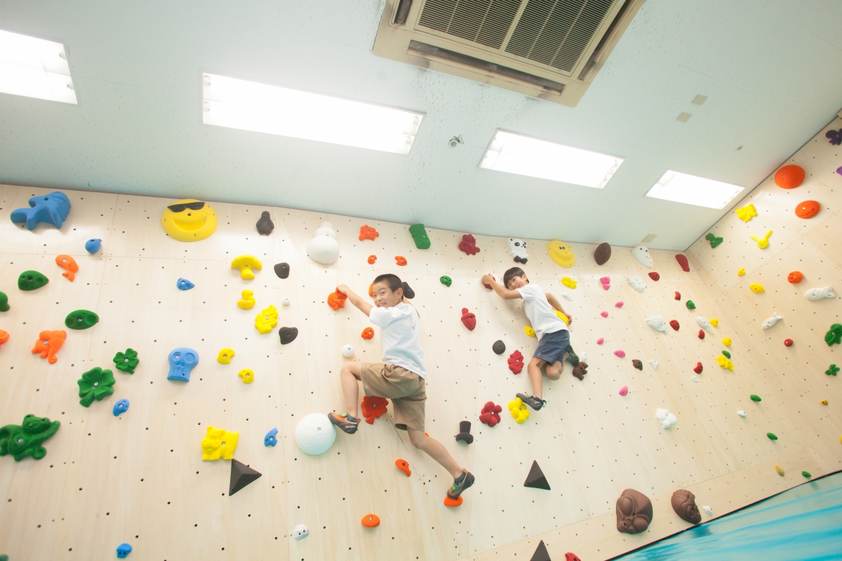 クライミングジム＆ショップ ストーンラブ