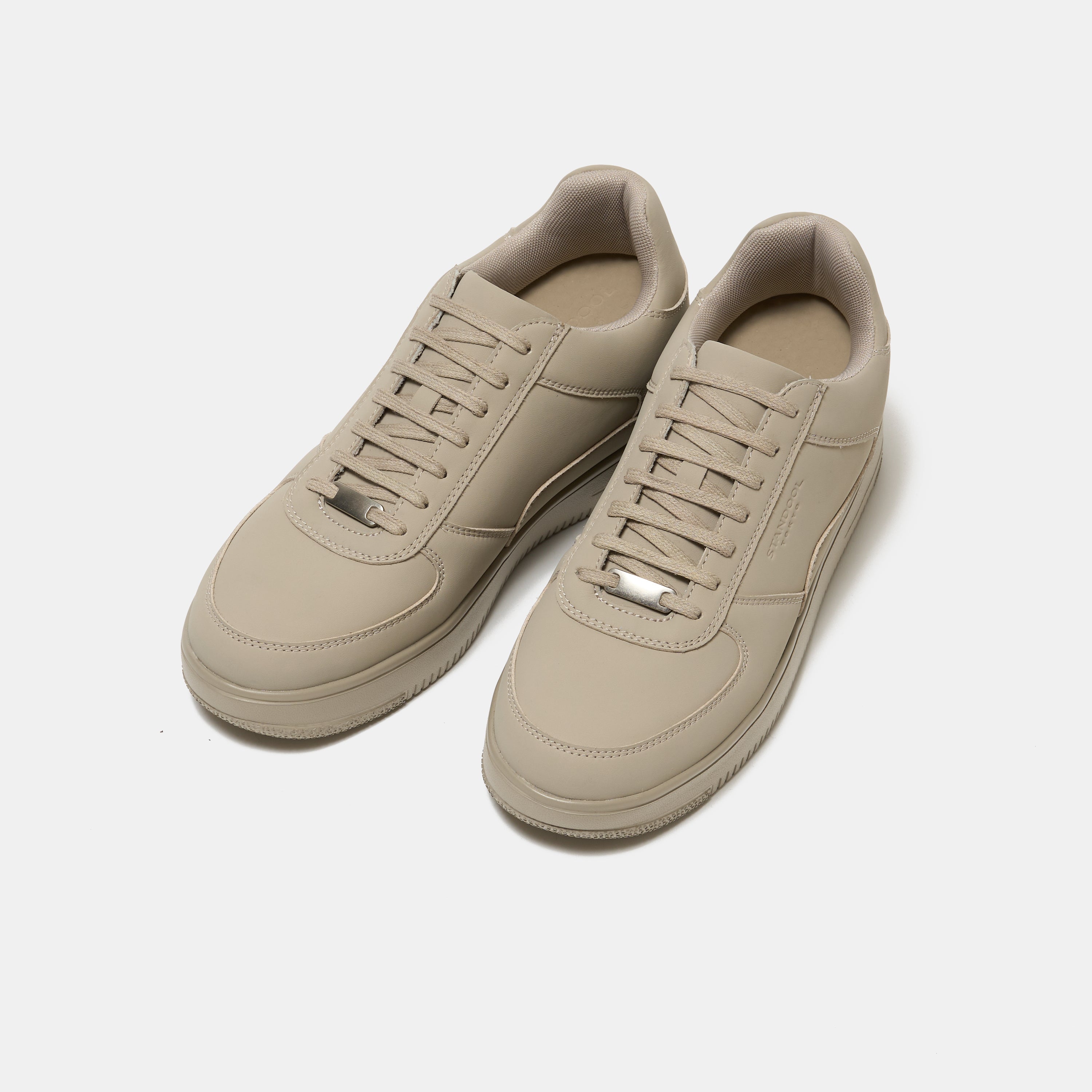 日常に自信をくれるヒールアップスニーカー｜STANDOOL TOKYO