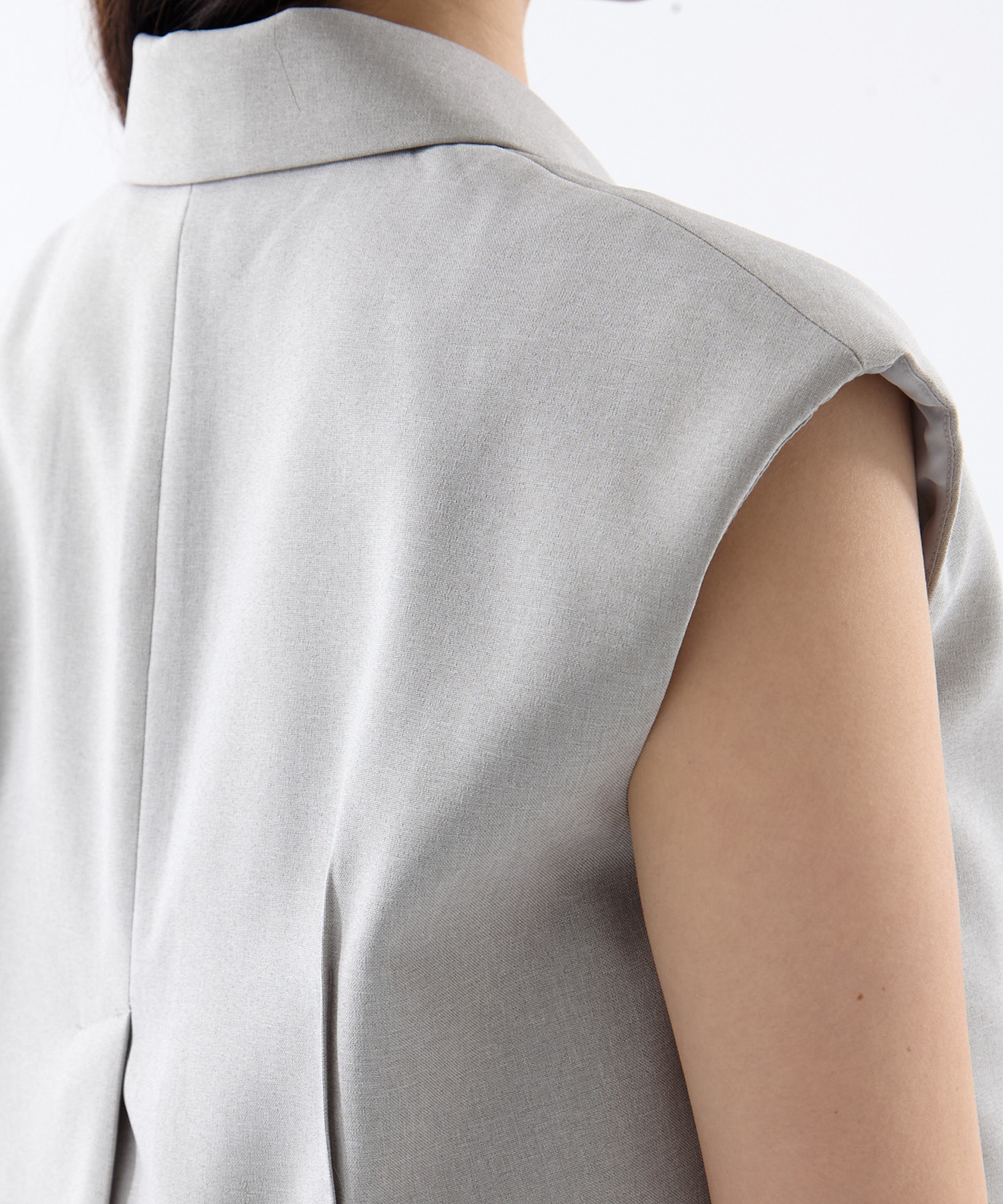 3WAY PIN TUCK LAYERED VEST(S LIGHT GREY): AMERI: WOMENS｜ STUDIOUS