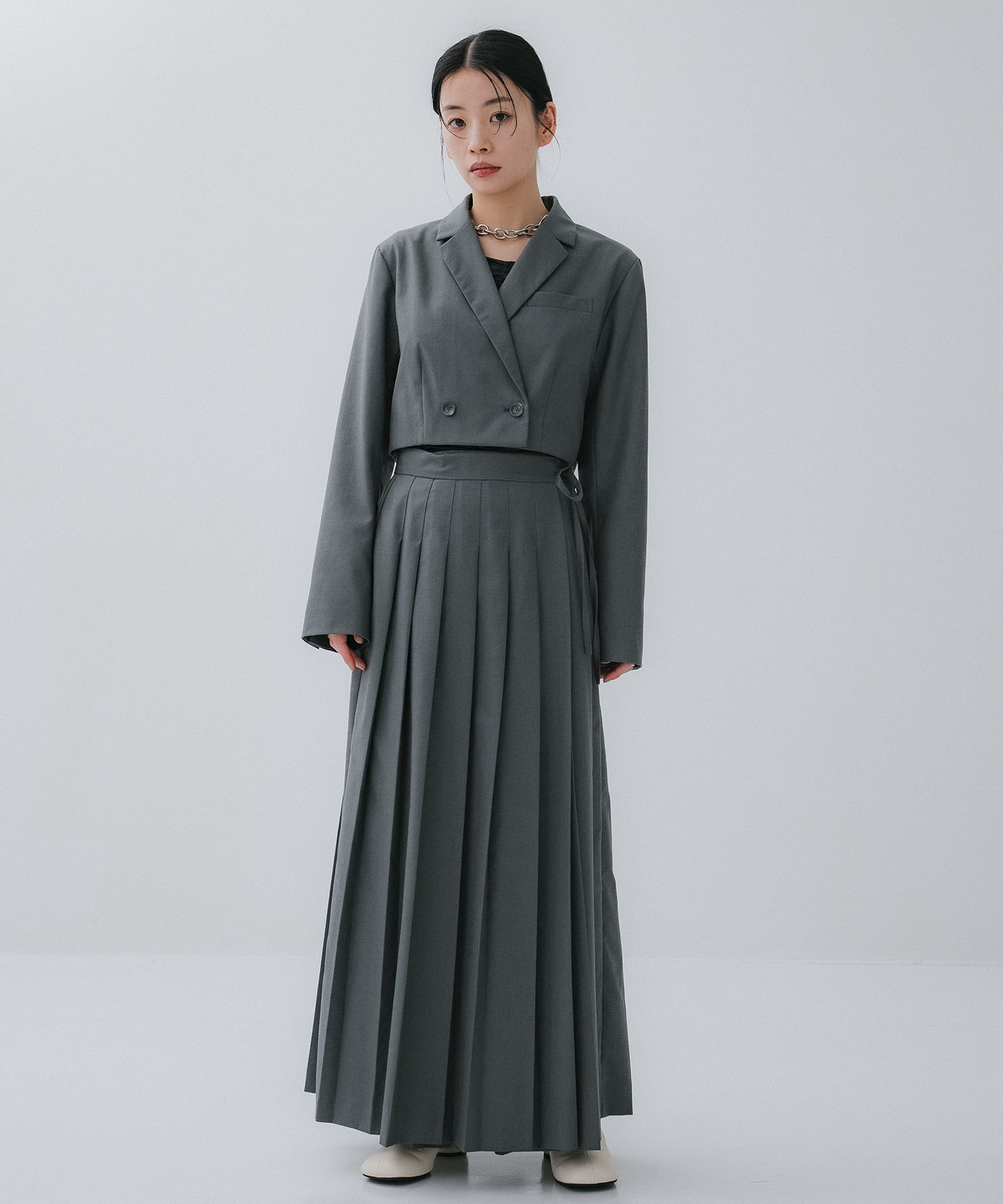 SHORT JACKET WITH PLEATS WRAP SKIRT(S GREY): AMERI: WOMENS