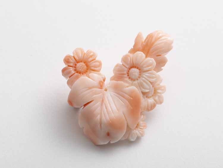 高知の珊瑚ブローチ大 小菊B -【当店限定】すべて1点もの、高知から