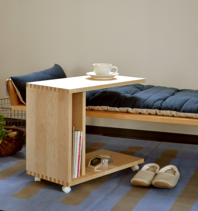 cosine/ワゴンテーブル メープル材 -ソファの上に設置できる、省