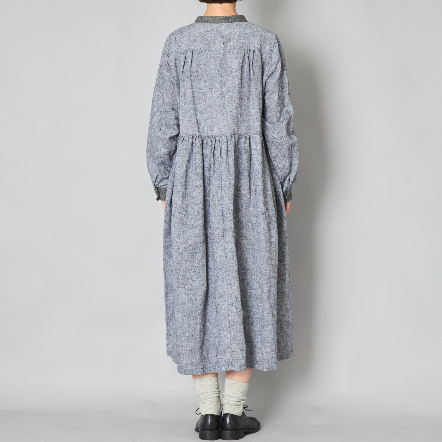 ubasoku/バイカラー バンドカラー長袖ワンピース ブラックシャンブレー