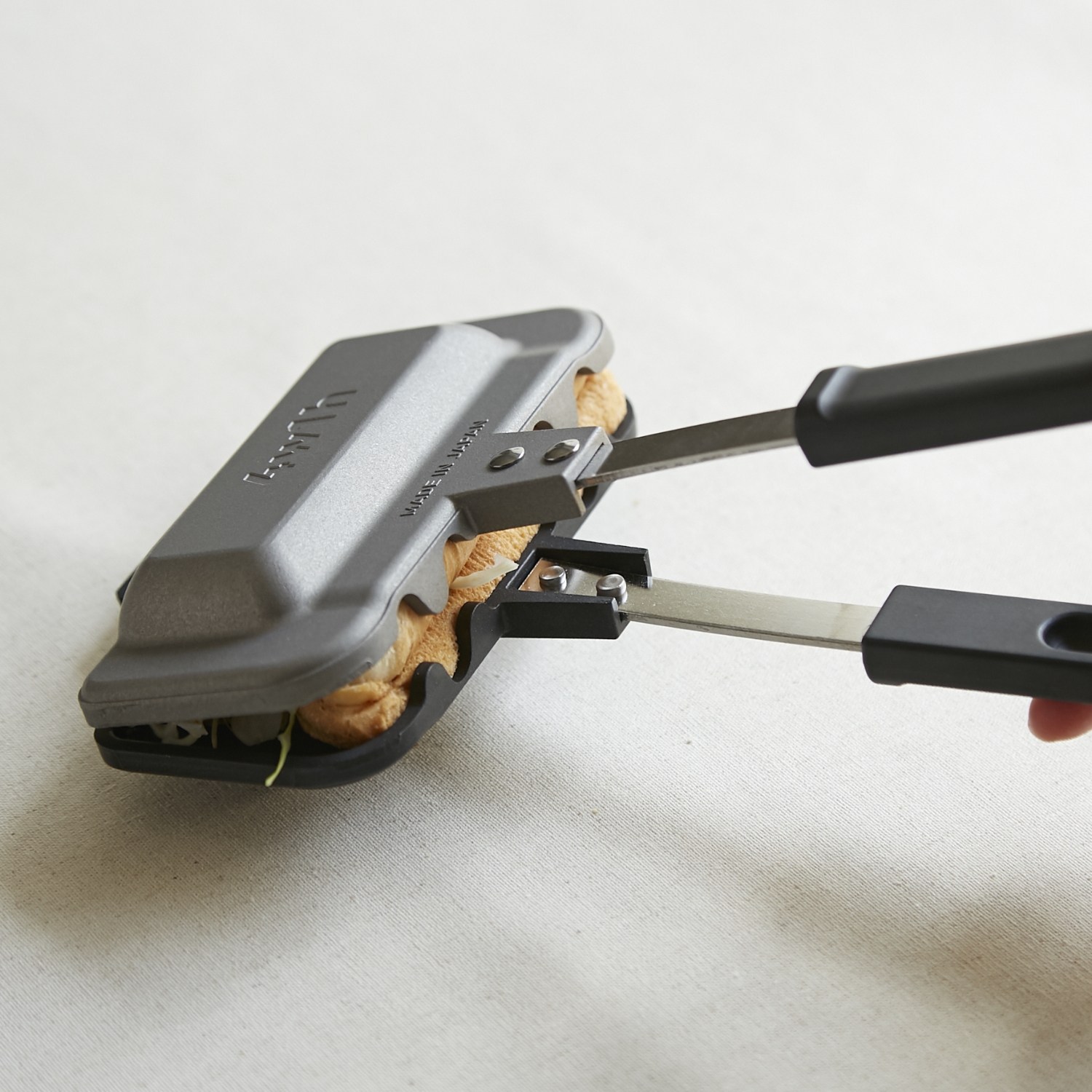 4w1h/ホットサンドソロ -食パン1枚で、ひとり分にちょうどいいホット