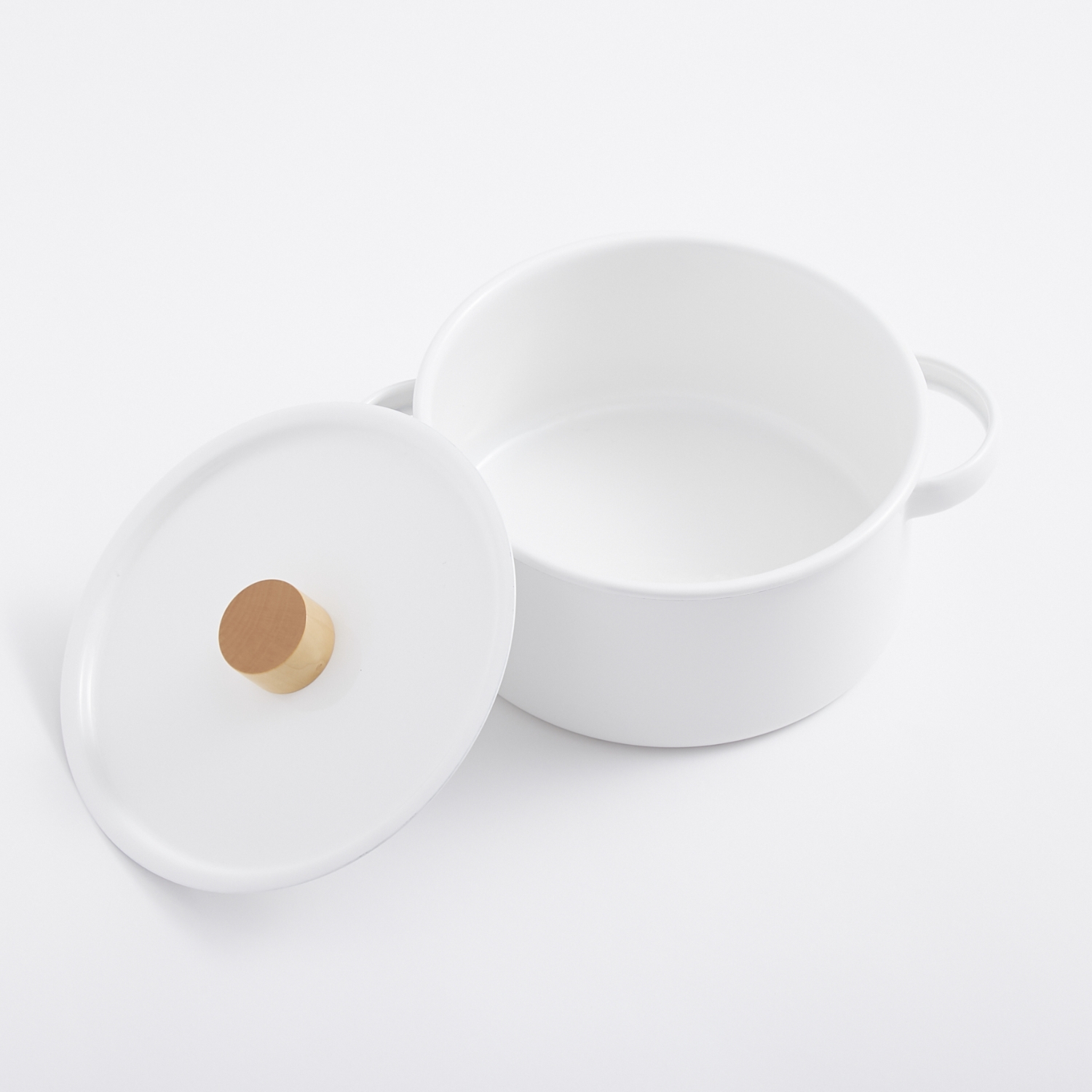 kaico/両手鍋 -見た目も機能も優しい、出しっぱなしにできる両手鍋