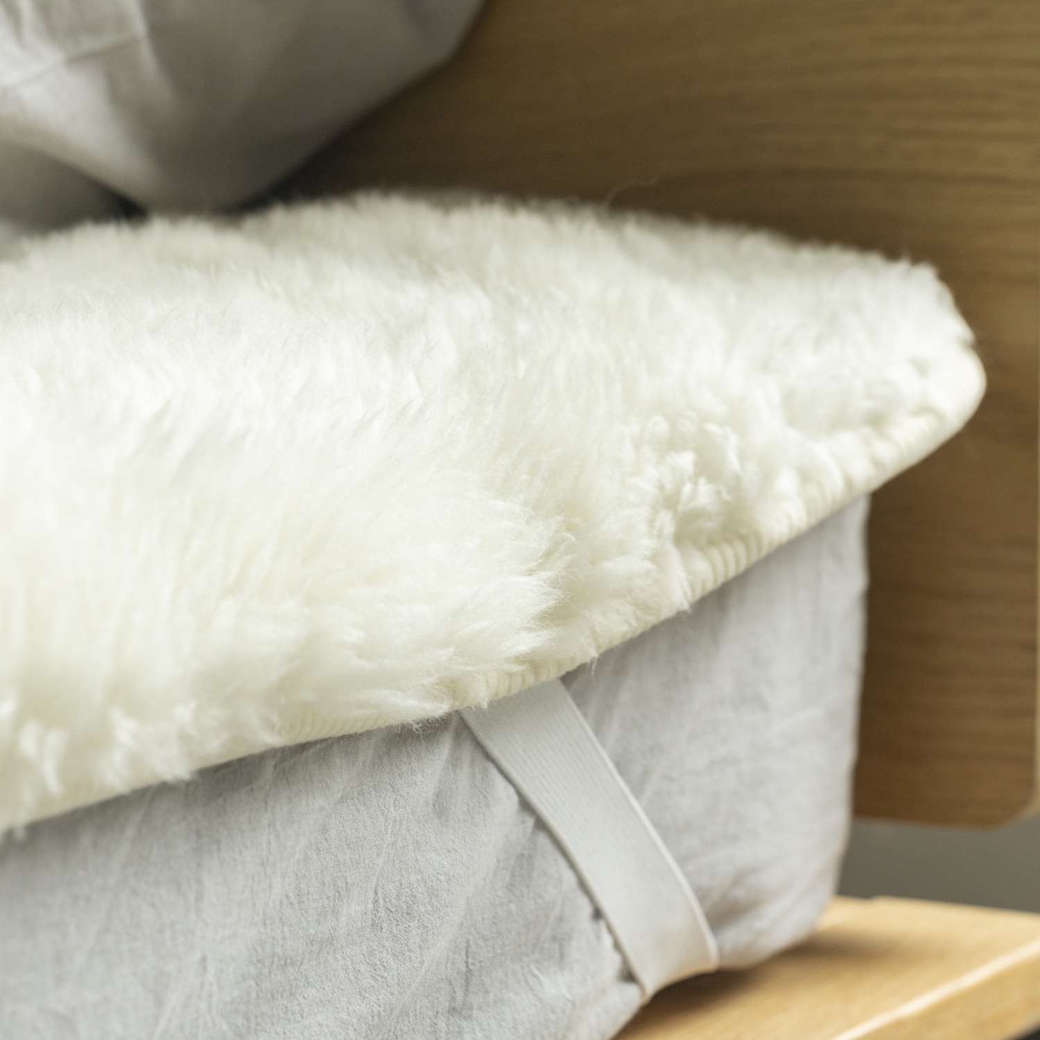 メリノン/ひつじ敷毛布 ダブル -床からの冷気対策に最適！ムートンの