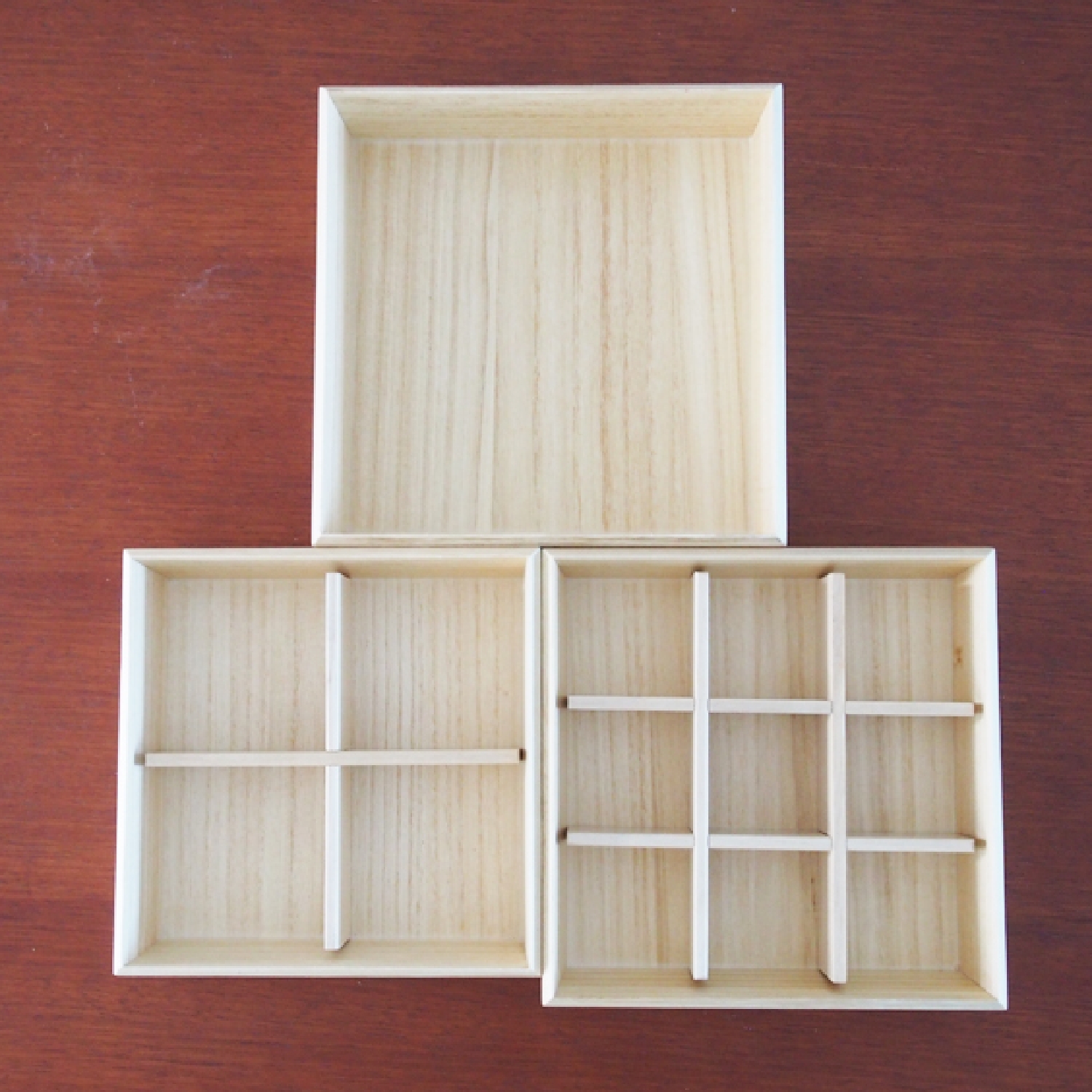 増田桐箱店/入れ子重箱（3段）仕切りつき -コンパクトに収納できる、桐