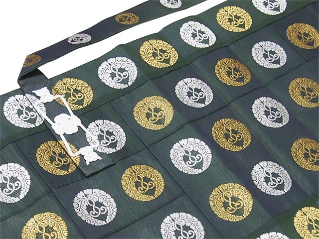 五条袈裟 夏用 大五条袈裟 下藤紋 絽無地 緑No.4 白金紋／お仏具・法衣