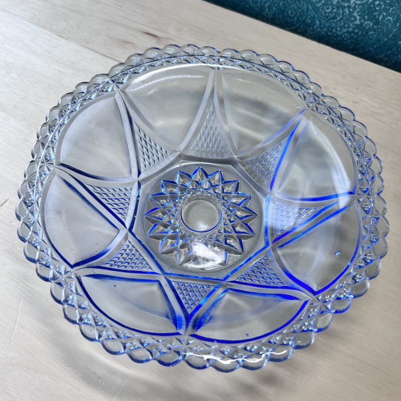 気泡入り 古いガラス器 青 大皿 縁フリル