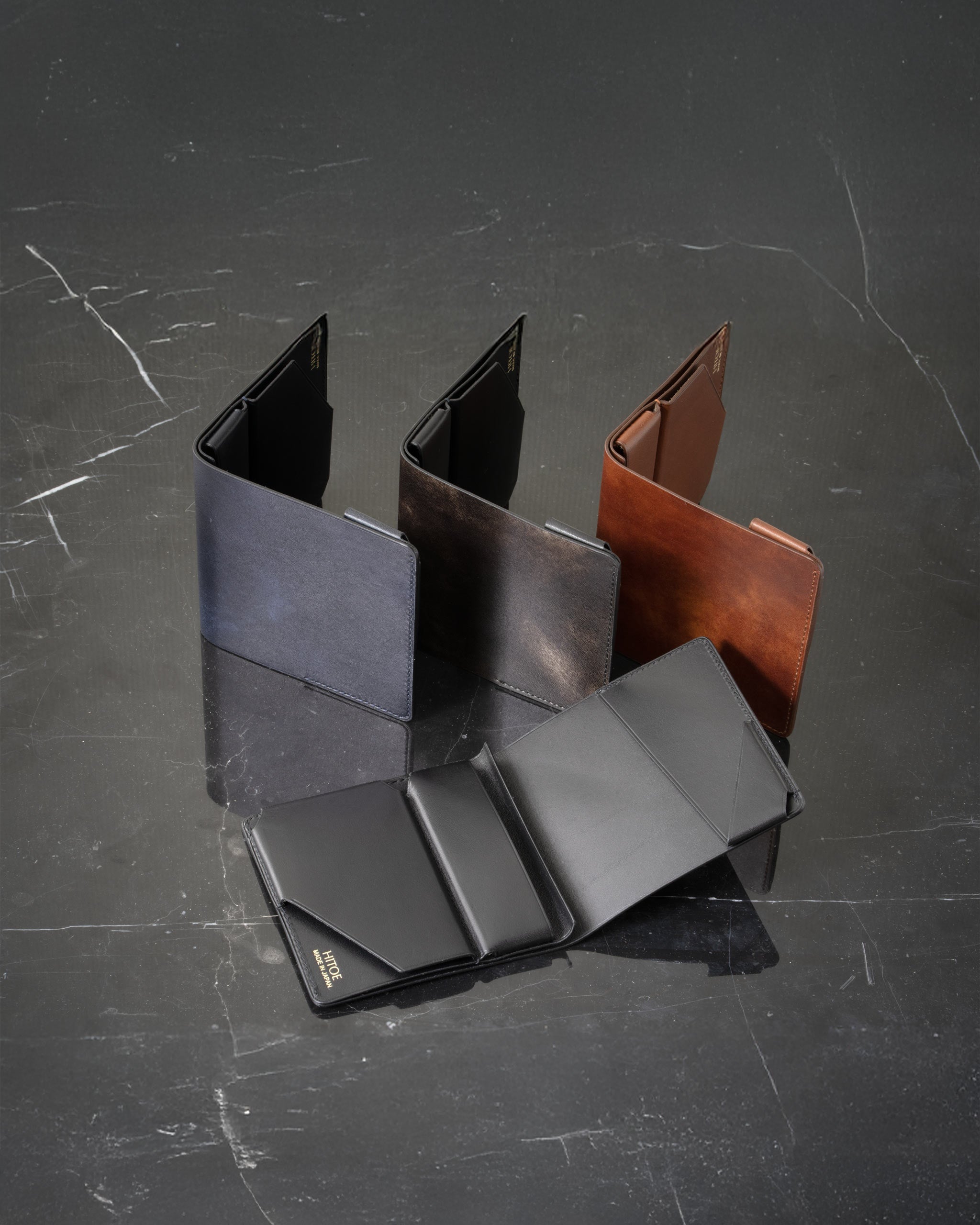 ミニマリズムの極致 Hitoe® Fold Less- Museum - | 芸術的な濃淡の美